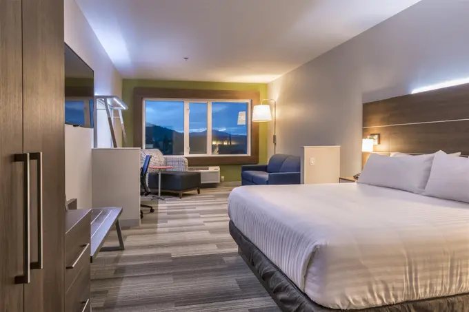 Holiday Inn Express & Suites Courtenay - Comox, an IHG Hotel ......