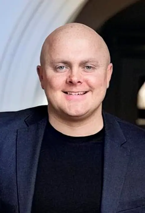 Tom Gibson