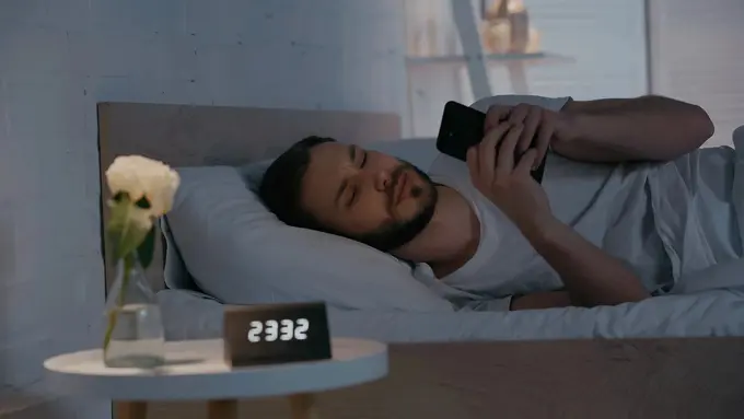 Is Time Without a Smartphone Becoming the New Luxury?