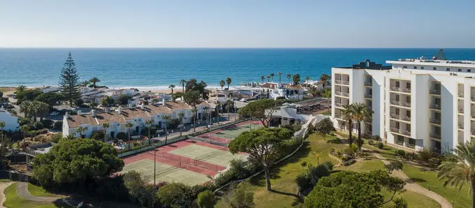 Dona Filipa Hotel ......