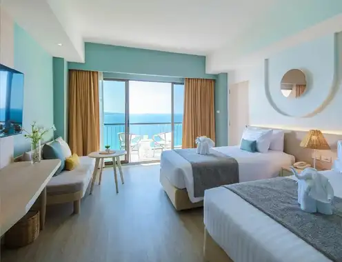 12 Small Things That Make a Good Hotel Room Great