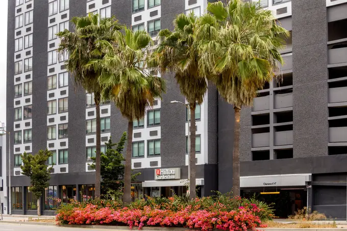 Hilton Garden Inn LAX Los Angeles Airport ......