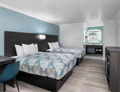 Red Lion Inn & Suites Lemoore