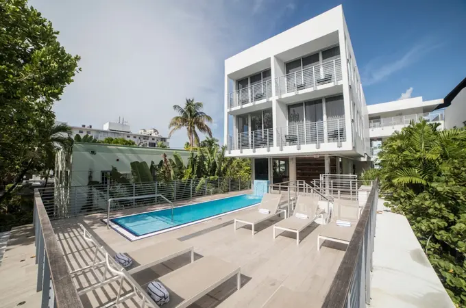 The Meridian Miami Beach by Kasa ......