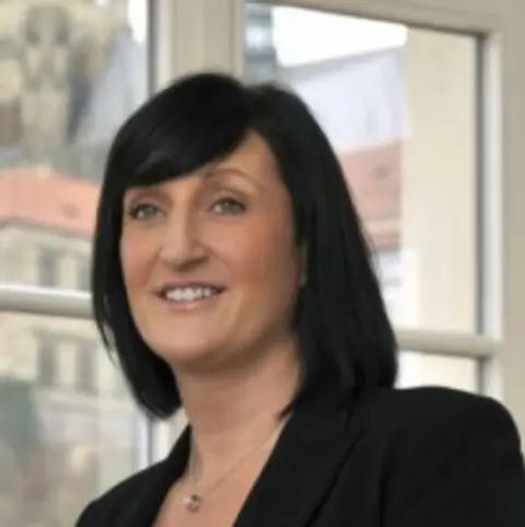 Jodi Hinks