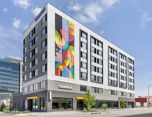 Cambria Hotel Denver Downtown RiNo
