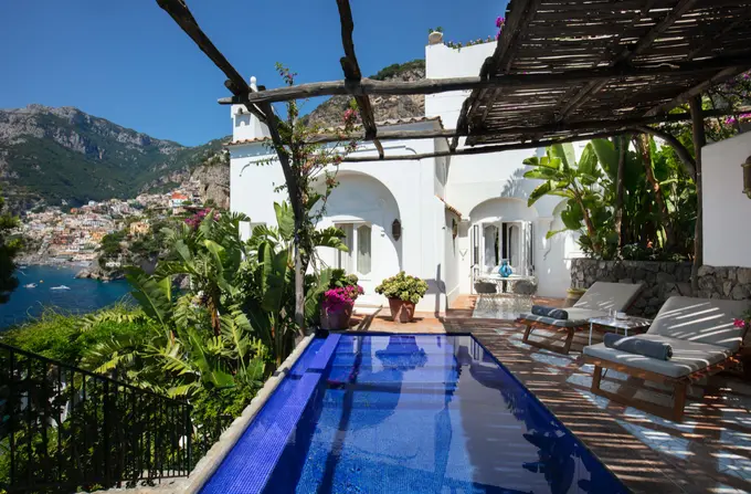 Villa TreVille ......