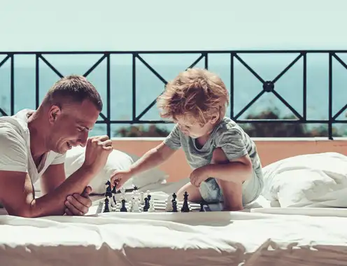 Balancing Fatherhood and a Career in Hospitality: Lessons and Insights