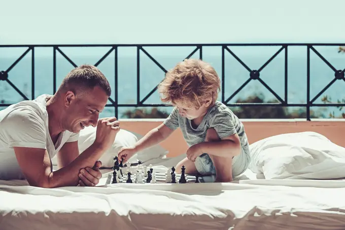 Balancing Fatherhood and a Career in Hospitality: Lessons and Insights
