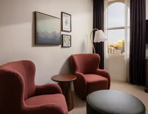 Davenport Room1124 Dqqr Qnqn Sitting Area