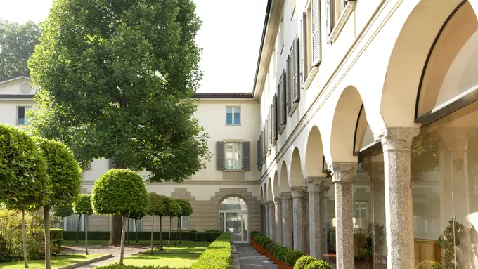 Four Seasons Hotel Milan ......