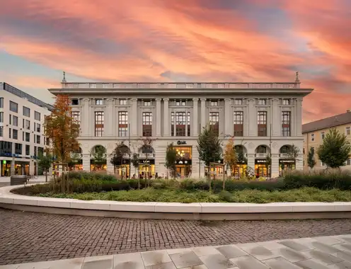 Ruby Corvin Palace