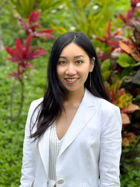 Vickie Chen Vertical