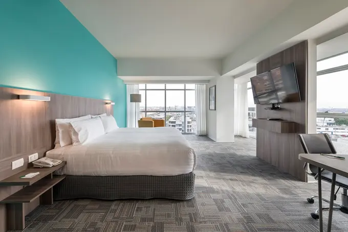 Holiday Inn Lima Airport hotel ......