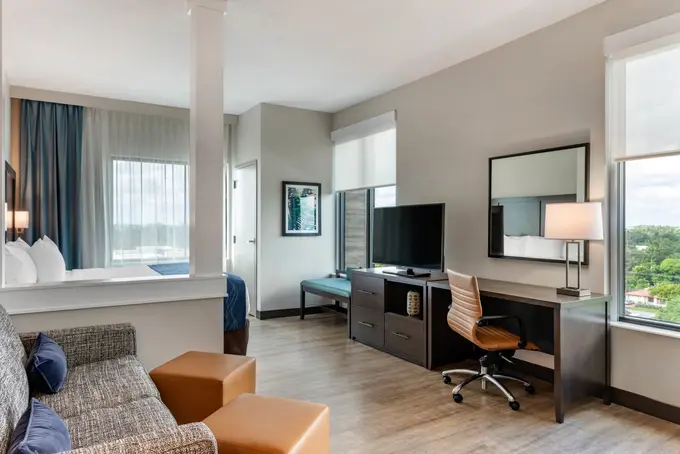 Comfort Inn & Suites Miami International Airport ......