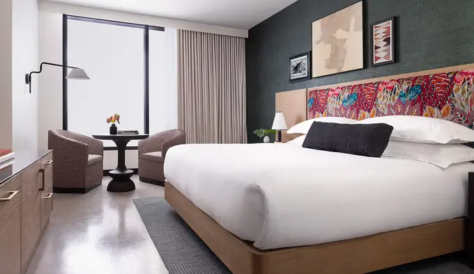 Kimpton Santo Hotel ......