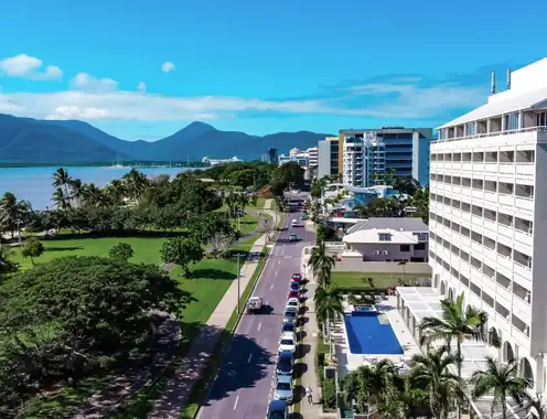 Cairns Harbourside Hotel