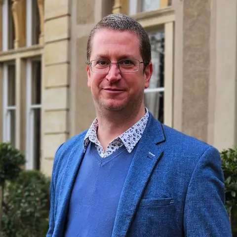 Kenan Davies