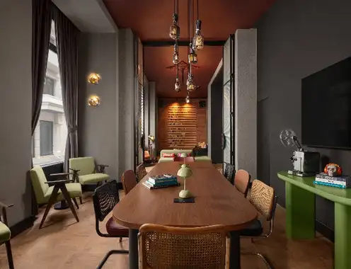 Moxy Istanbul Beyoglu