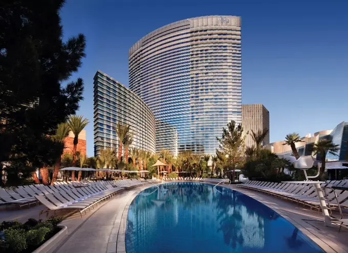 Crave Interactive and UrVenue Redefine Luxury with In-Room Booking for Poolside Experiences