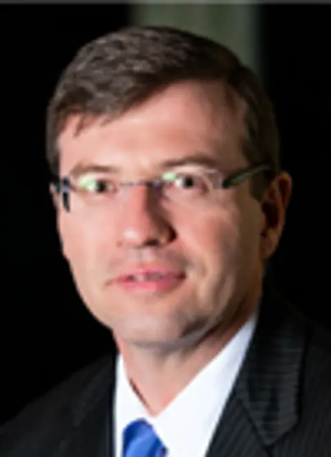 Robert Lowe