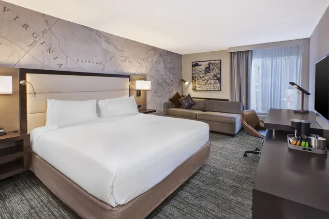 DoubleTree by Hilton McLean Tysons ......