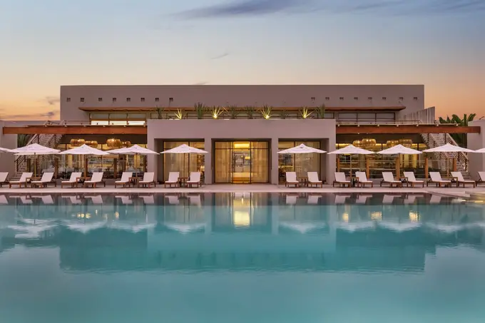 The Legend Paracas Resort ......