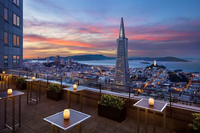 Four Seasons Hotel San Francisco at Embarcadero ......