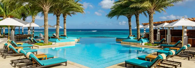 Zemi Beach Hotel ......