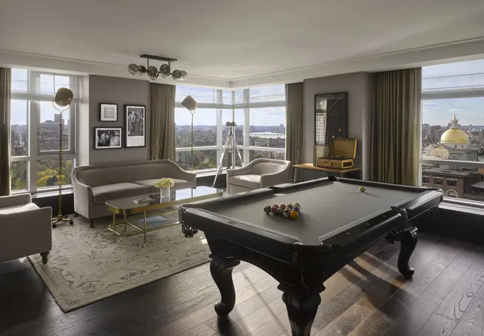 Hotel AKA Boston Common ......