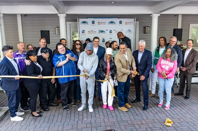 Mashantucket Pequot Tribal Nation Celebrates Reopening of Two Trees Inn and New Operating Partnership with Waterford Hotel Group