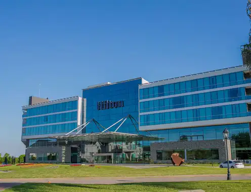Hilton Pilar