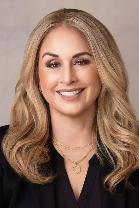 Julie Mathews