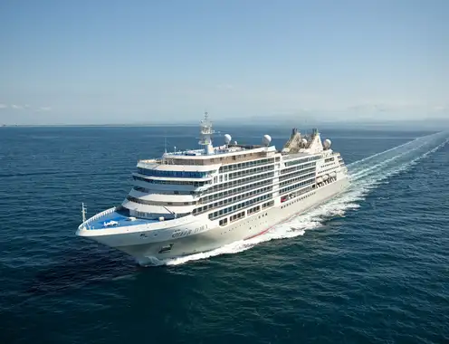 Les Roches and Silversea partner to launch pioneering postgraduate programme in Cruise Line Management