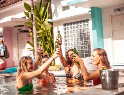 The Solo Trip Is Getting a Group Chat: Why Gen Z Backpackers Are Turning Hostels Into Social Itineraries