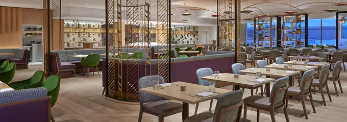Hilton Toronto Airport Hotel & Suites ......