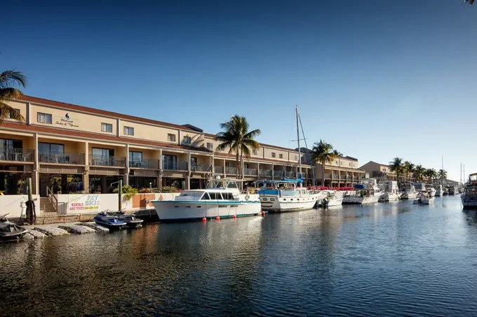 Waterside Suites and Marina ......