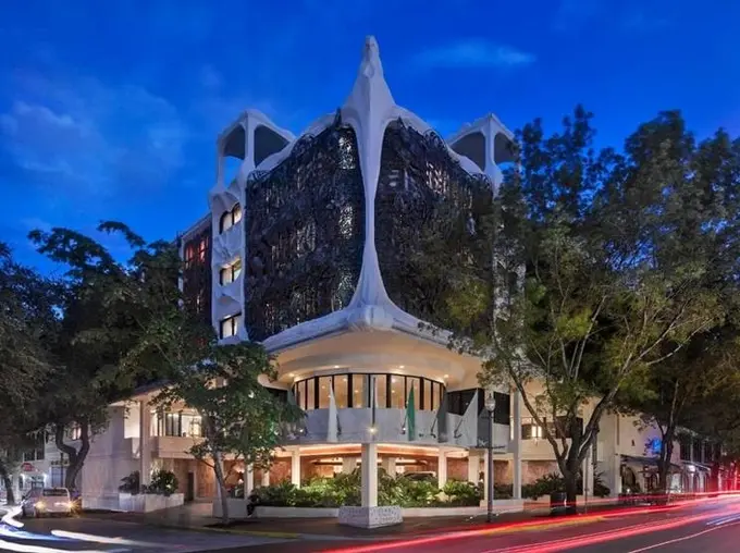 HEI Hotels & Resorts Selected to Manage Iconic, Two MICHELIN Key Mayfair House Hotel & Garden in Coconut Grove