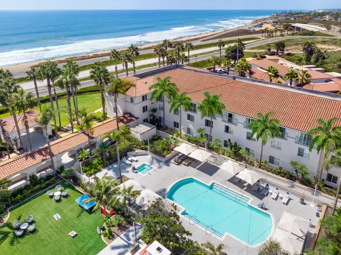 Hilton Garden Inn Carlsbad Beach ......