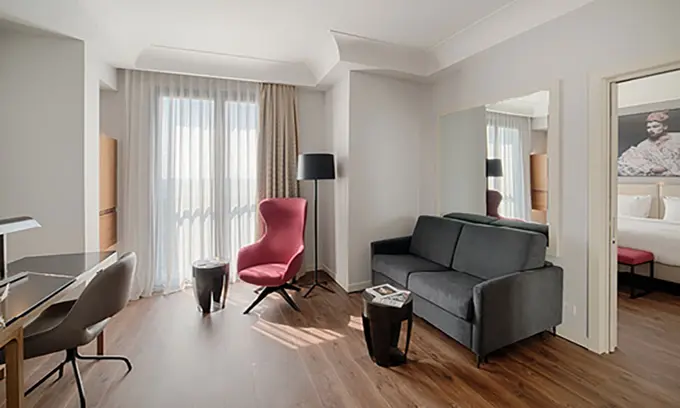 Radisson Blu Hotel Milan ......