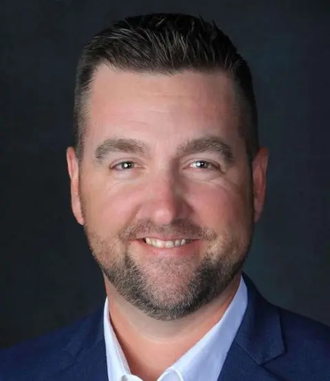 Mark Hoefling