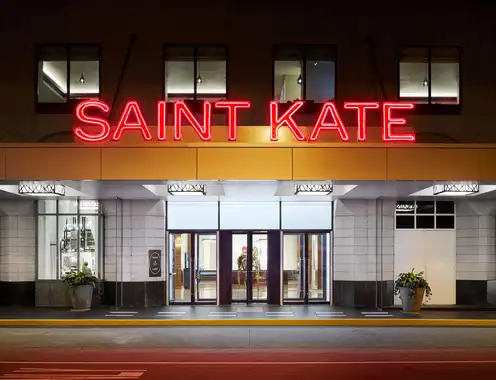 Saint Kate - The Arts Hotel
