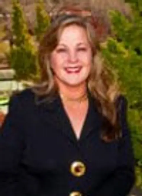 Myra deGersdorff