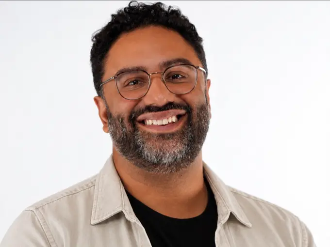 Khalid Ladha, Co-Founder & CEO Roomiy Finance