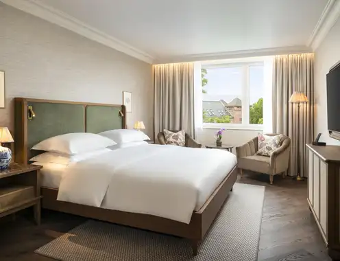 Brunfels Hotel