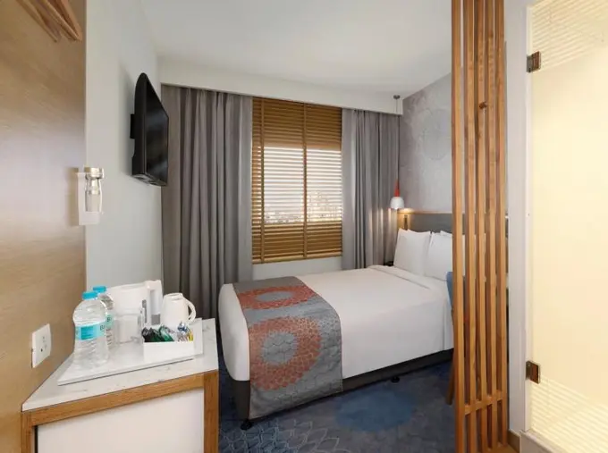 Holiday Inn Express Chennai OMR Thoraipakkam ......