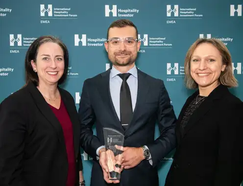 2025 ISHC Young Leader Award presented to Nicola Bandera at IHIF
