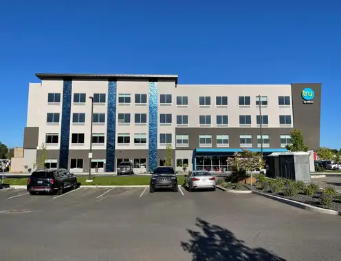 Tru by Hilton Yakima Airport