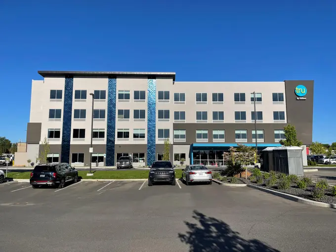 Tru by Hilton Yakima Airport ......