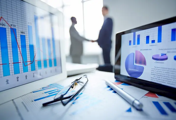 Bridging the Gap Between Marketing and Revenue Teams | By Michael McCartan